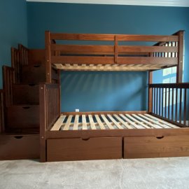 Bunk bed with storage assembly 